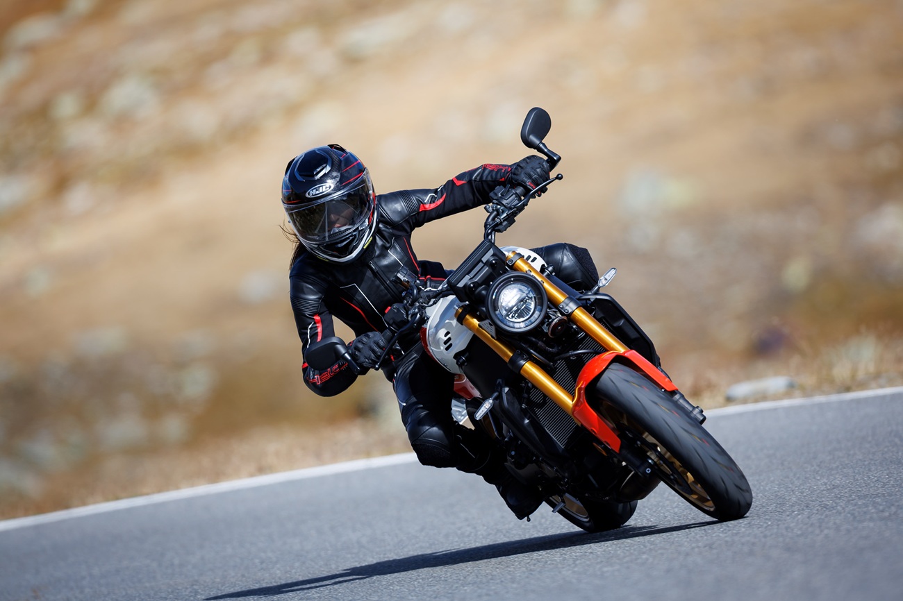 Debbie 3 Top sporty women's jacket